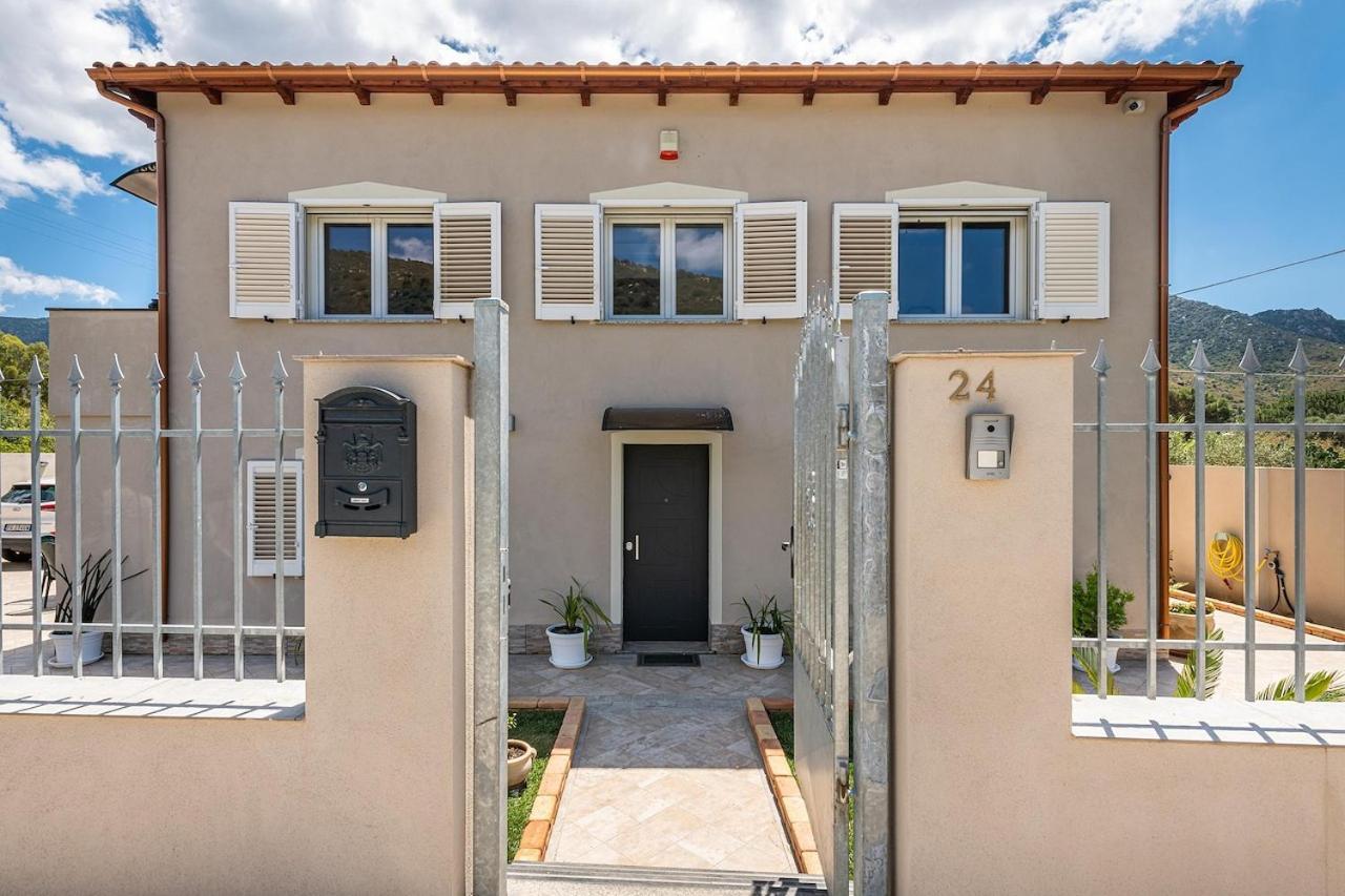 Villa Chiara Solanas Solanas  Exterior foto